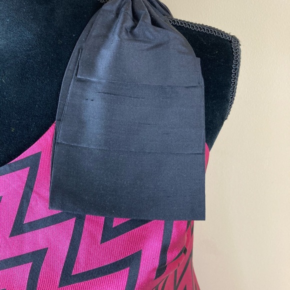 Molly B Boston Dress - Picture 6 of 7